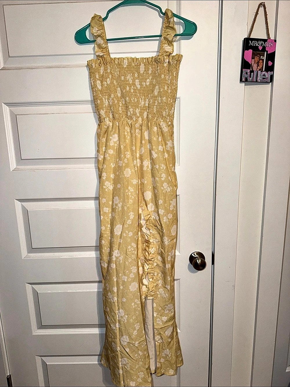 Floral Maxi Dress in Yellow & White Size Medium